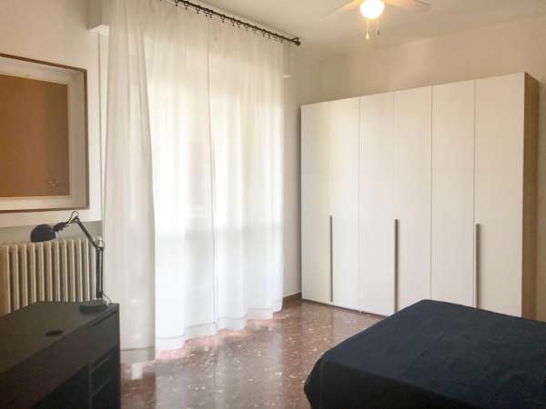 Foto Stanza/Camera in affitto a Reggio Emilia