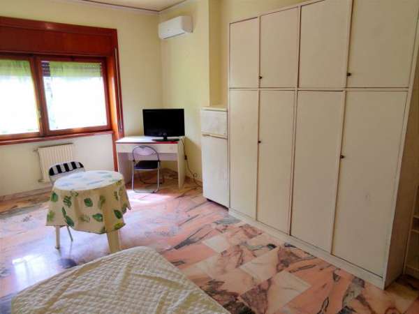 Foto Stanze femminili full comfort, anche pochi mesi.