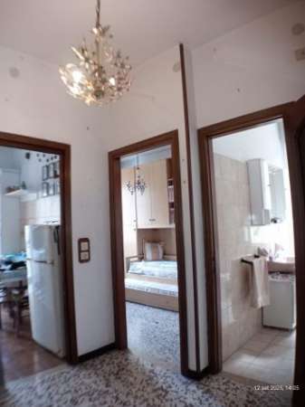 Foto Stanze per studenti, viale Dante Alighieri.