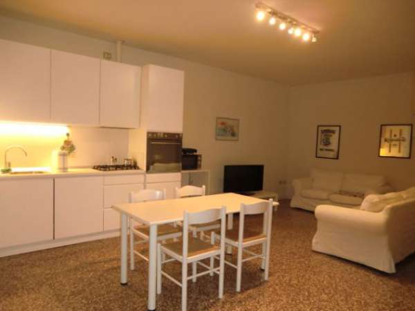 Foto Strada Repubblica matrimoniale con terrazzo per studentessa