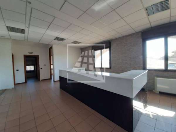 Foto Studio/Ufficio in affitto a Reggio nell'Emilia, Ospizio