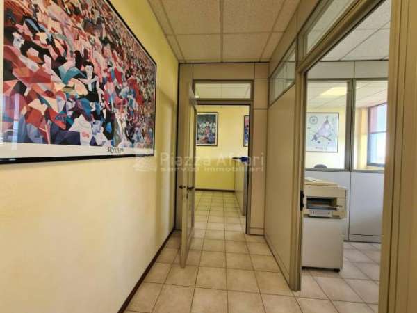 Foto Studio/Ufficio in affitto a Reggio nell'Emilia, Tribunale