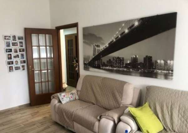 Foto Stupendo trilocale in affitto a Genova - Zona Pegli