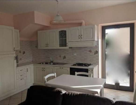 Foto Terratetto in affitto a Massa