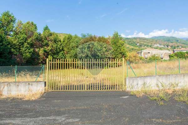 Foto Terreno agricolo in affitto a Zafferana Etnea
