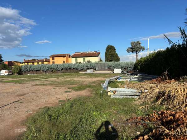 Foto Terreno edificabile residenziale in affitto a Firenze
