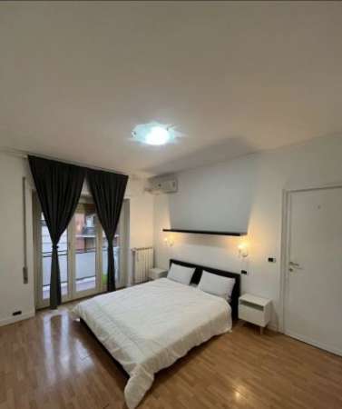 Foto TIBURTINA-CASAL BRUCIATO TRILOCALE CON DUE BALCONI