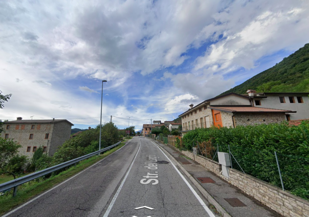Foto TIVOLI BILOCALE ARREDATO CON GIARDINO MATTONATO E POSTO AUTO