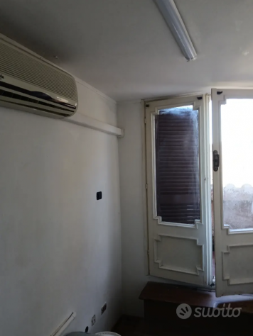 Foto TOMBA DI NERONE MONOLOCALE CON BALCONE E POSTO AUTO