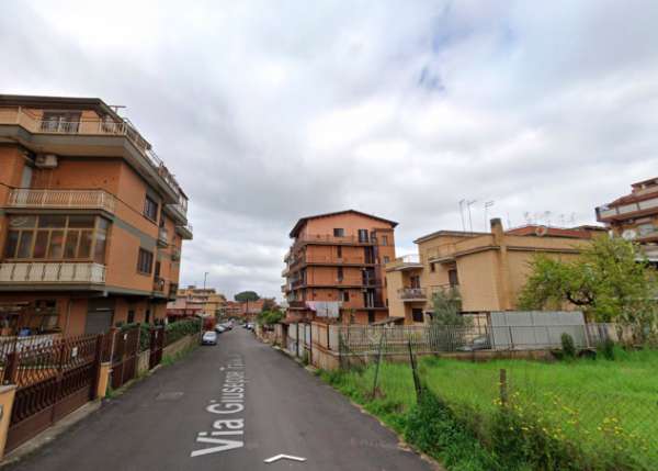 Foto TOR VERGATA MONOLOCALE CON BALCONE