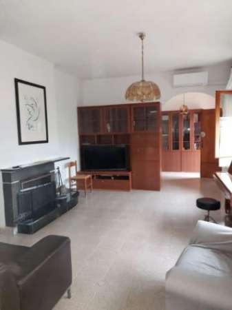 Foto TORRE MAURA QUADRILOCALE CON POSTO AUTO