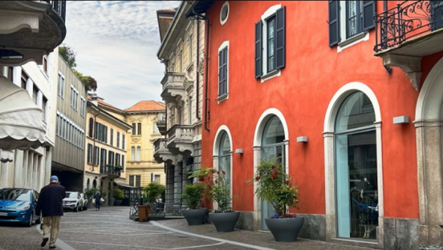 Foto Trilocale 60 Mq con ampio soggiorno - Garage e cantina inclusi