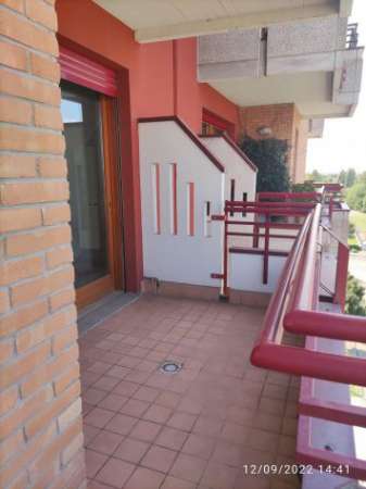 Foto TRILOCALE A DESIO CON DUE BAGNI-TERRAZZO E GARAGE TRIPLO