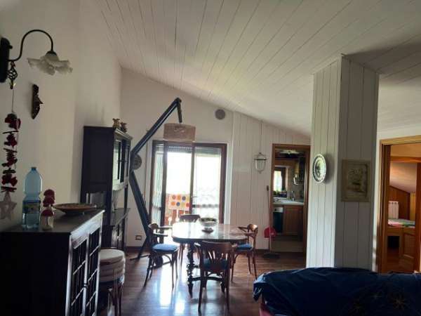 Foto Trilocale arredato Camigliatello