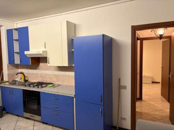 Foto Trilocale ARREDATO in affitto met  NOVEMBRE