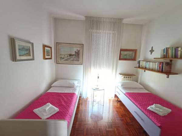 Foto Trilocale arredato zona Favaro per ditta