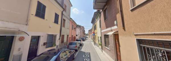 Foto TRILOCALE con BALCONE e P. AUTO - 85mq