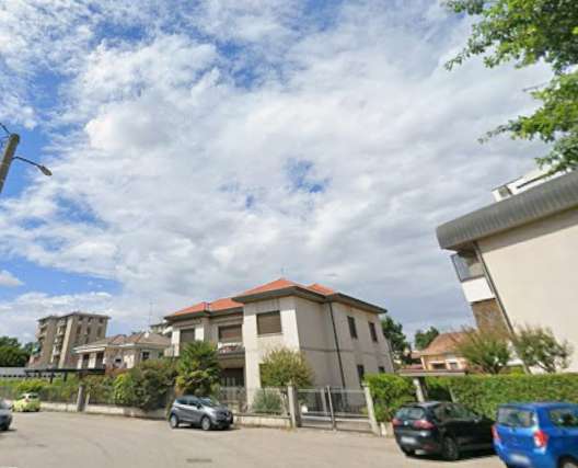 Foto Trilocale Gallarate comodo per stazione libero ora