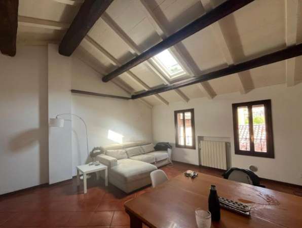 Foto Trilocale in affitto a Bologna, Santo Stefano