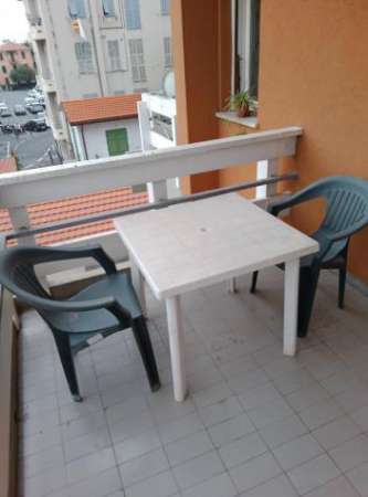 Foto Trilocale in affitto a Bordighera