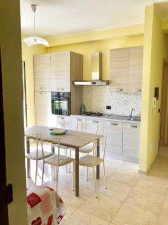 Foto Trilocale in affitto a Bova Marina