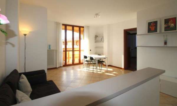 Foto Trilocale in affitto a Bulciago