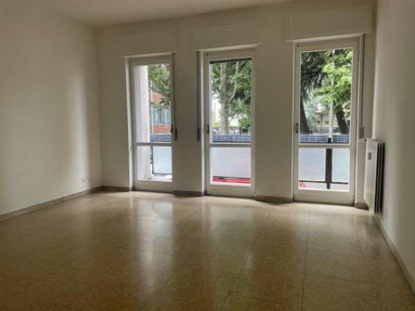 Foto Trilocale in affitto a Busto Arsizio