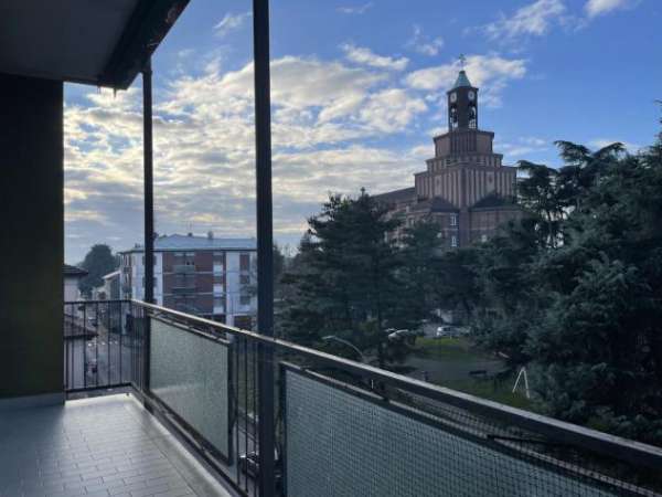 Foto Trilocale in affitto a Canegrate