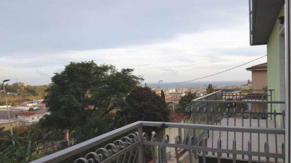 Foto Trilocale in affitto a Catanzaro