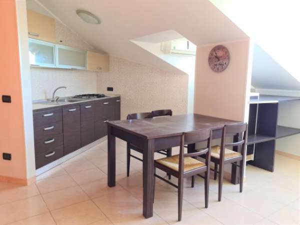 Foto Trilocale in affitto a Catanzaro