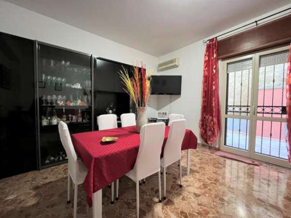 Foto Trilocale in affitto a Catanzaro