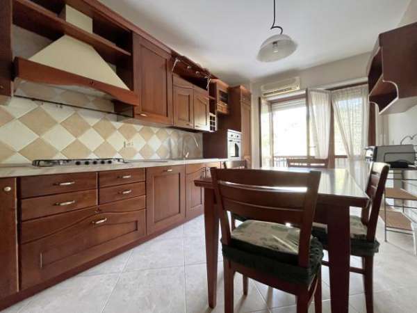 Foto Trilocale in affitto a Catanzaro