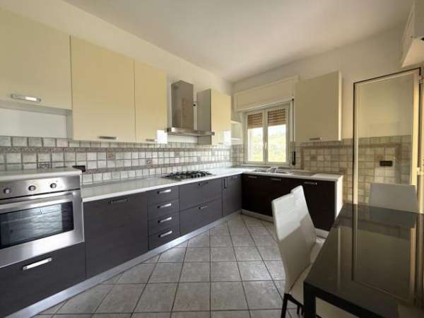 Foto Trilocale in affitto a Catanzaro