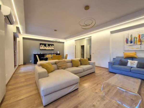 Foto Trilocale in affitto a Catanzaro