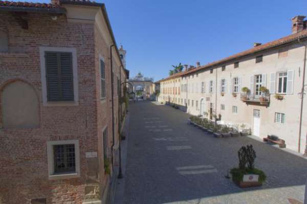 Foto Trilocale in affitto a Cherasco