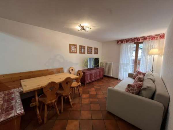 Foto Trilocale in affitto a Courmayeur
