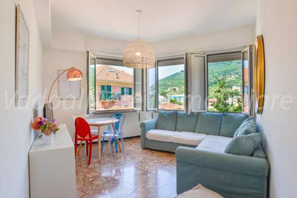 Foto Trilocale in affitto a Finale Ligure