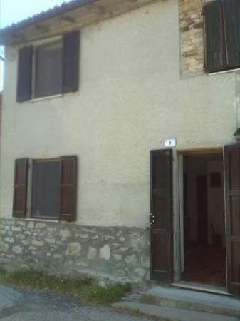 Foto Trilocale in affitto a Fornovo di Taro