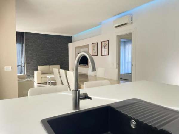 Foto Trilocale in affitto a Gallarate