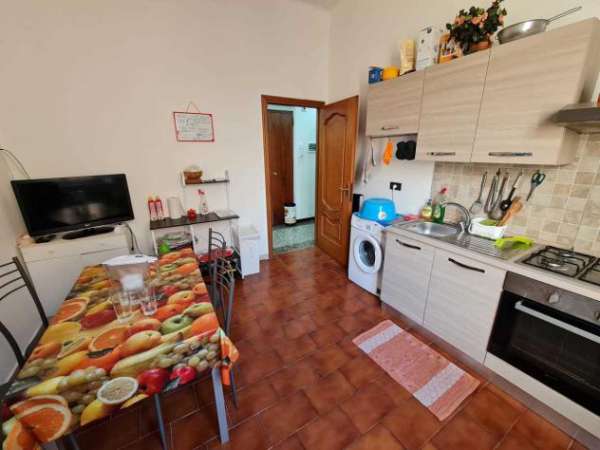 Foto Trilocale in affitto a Genova