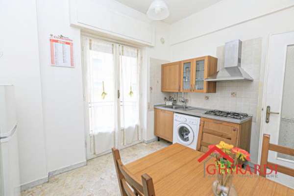 Foto Trilocale in affitto a Genova