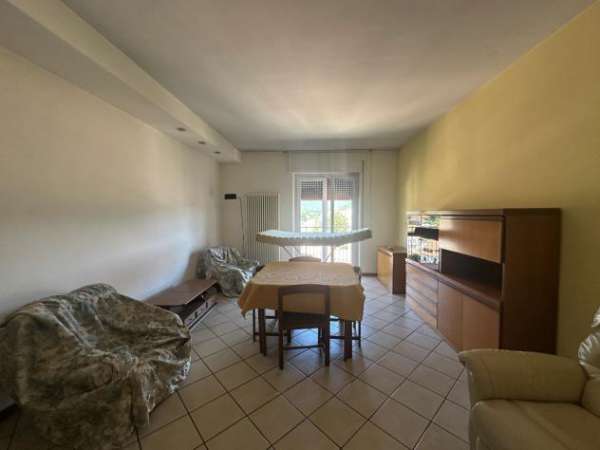 Foto Trilocale in affitto a Gozzano