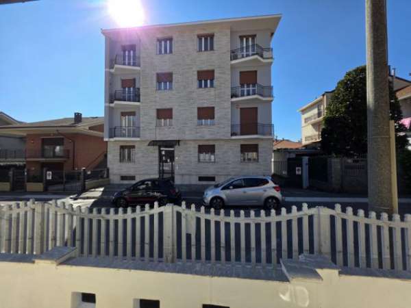 Foto Trilocale in affitto a Grugliasco