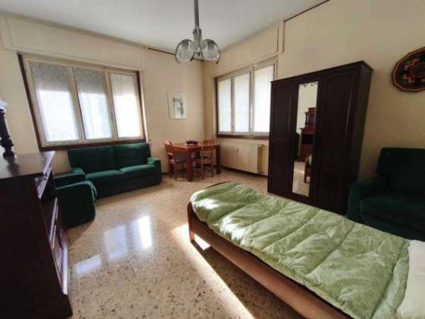 Foto Trilocale in affitto a Lecco