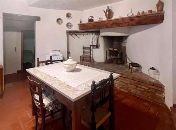 Foto Trilocale in affitto a Montalcino