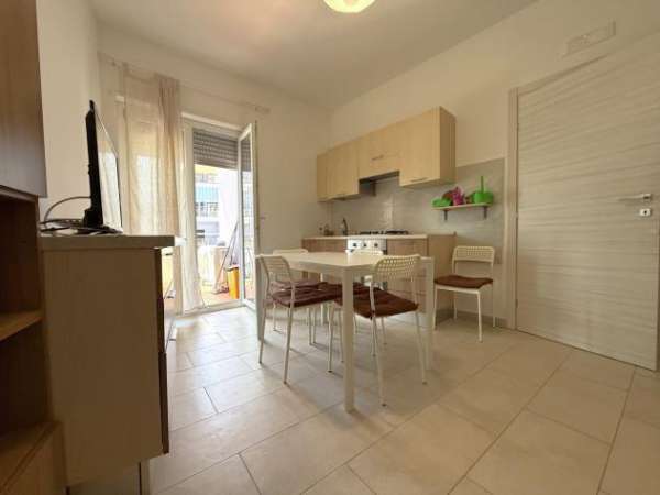 Foto Trilocale in affitto a Montauro