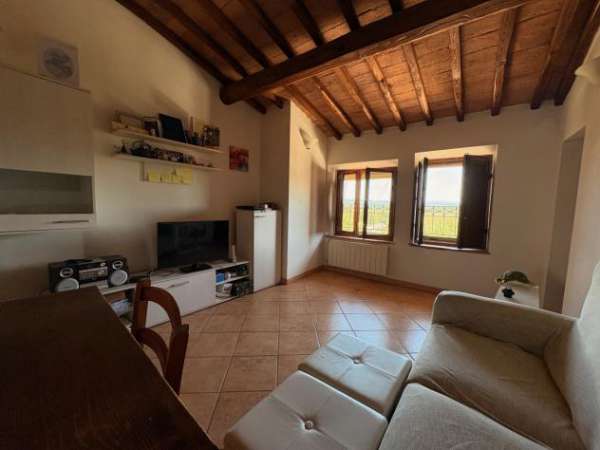 Foto Trilocale in affitto a Monteriggioni