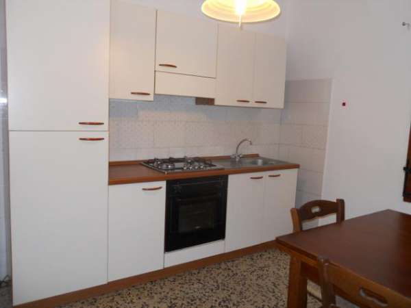 Foto Trilocale in affitto a Monteroni d'Arbia