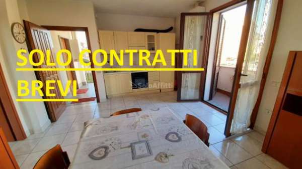 Foto Trilocale in affitto a Muggi, Zona Taccona