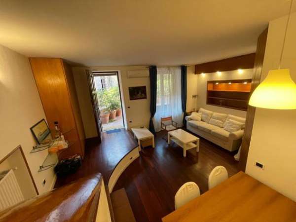 Foto Trilocale in affitto a Napoli